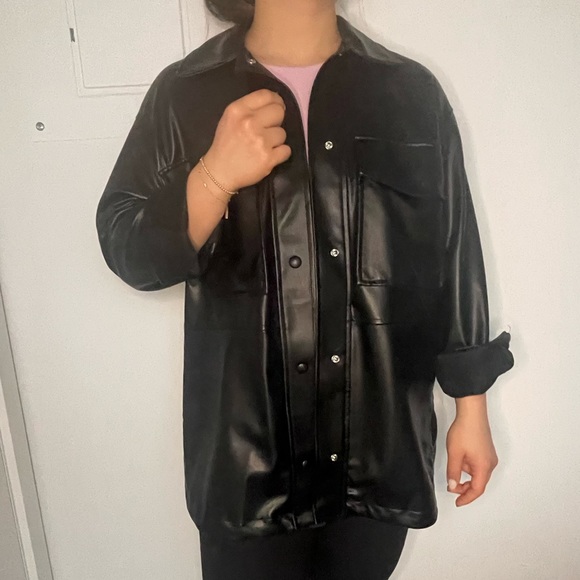 Vegan leather shacket - Picture 5 of 9